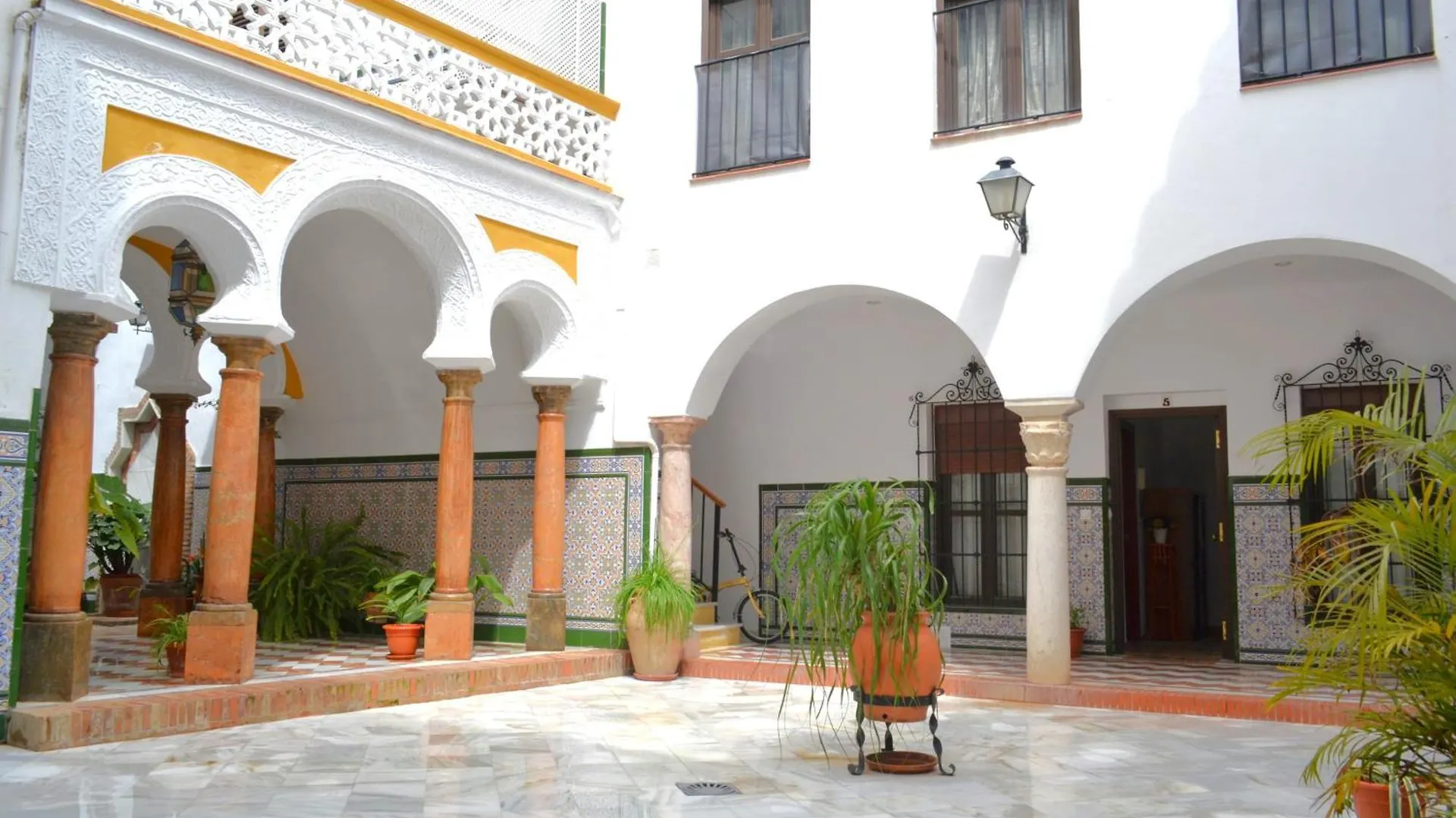 Apartment Sunshine Templo Romano Cordoba
